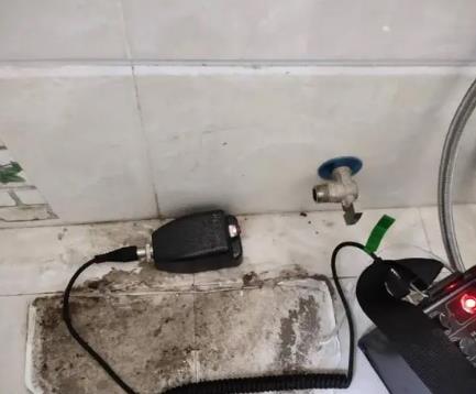 鄂州市屋顶漏水维修公司分享下卫生间漏水的危害及解决方法